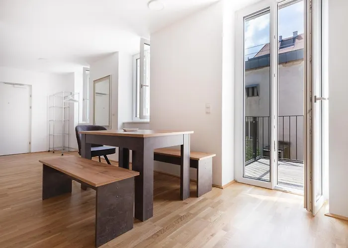 Next To Schoenbrunnpalace Close To Public Transport - Myschoenbrunn *