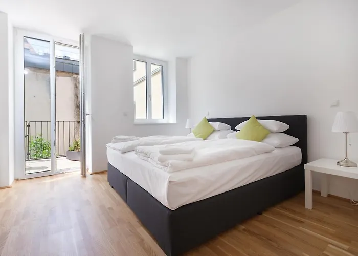 Next To Schoenbrunnpalace Close To Public Transport - Myschoenbrunn