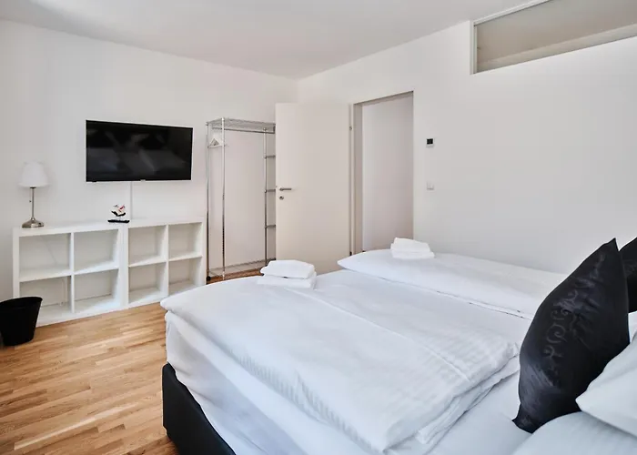 Next To Schoenbrunnpalace Close To Public Transport - Myschoenbrunn