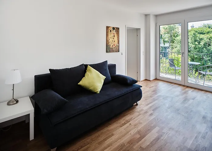 Next To Schoenbrunnpalace Close To Public Transport - Myschoenbrunn *